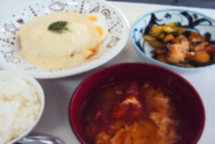 ある日の料理プログラム昼食の写真